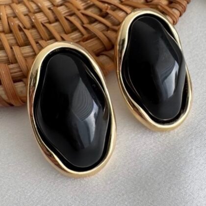 Σκουλαρίκια