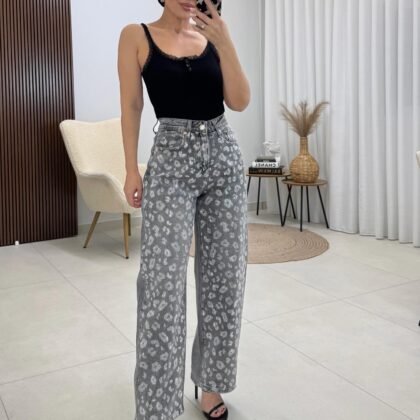 Παντελόνι denim με animal print