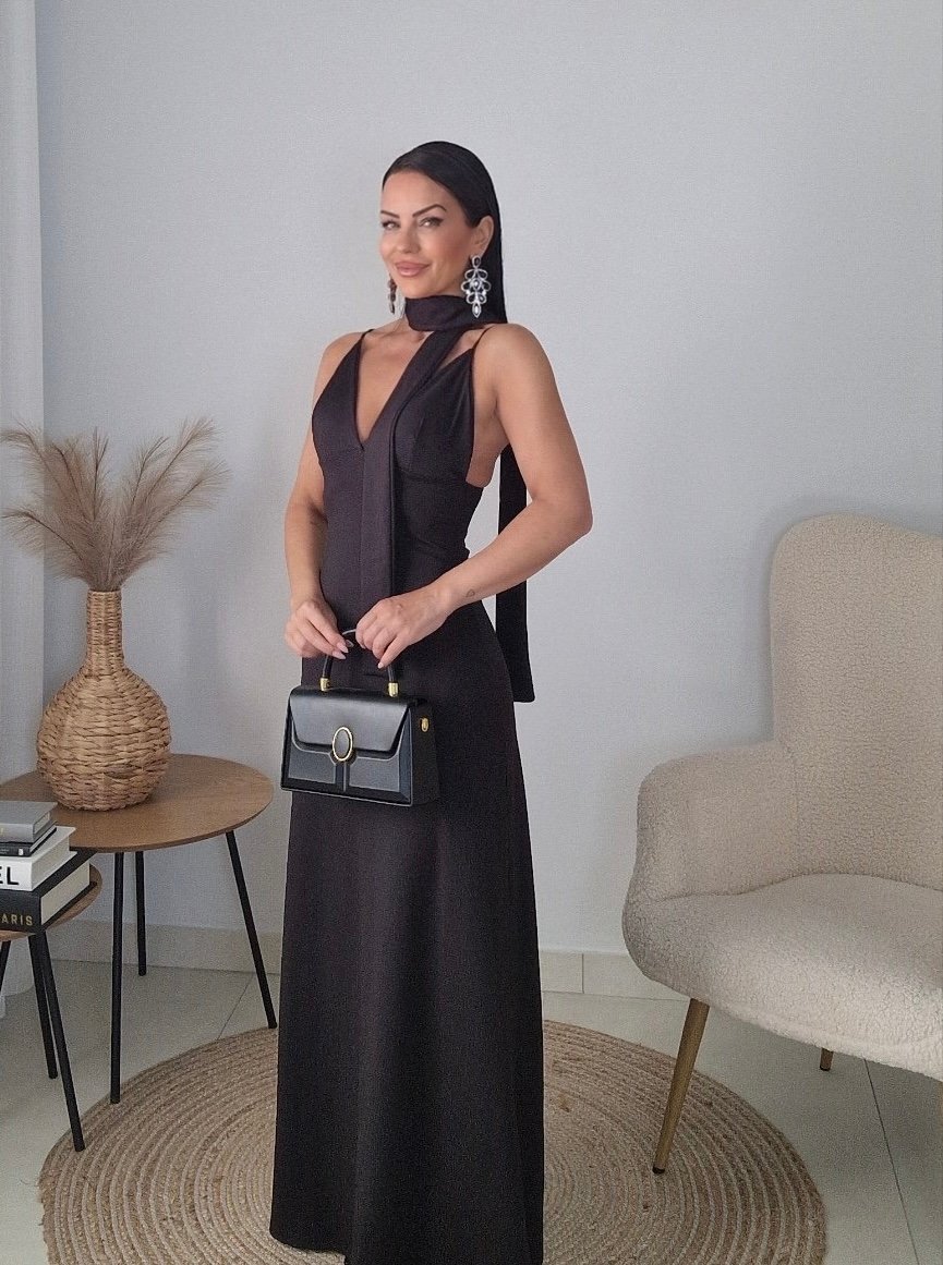 Black Étoile Maxi Dress