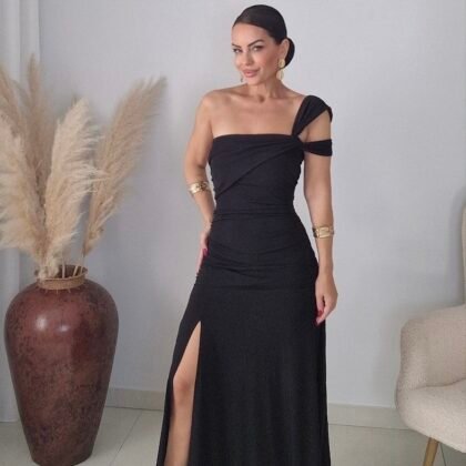 Black Sculpted Elegance Maxi Dress