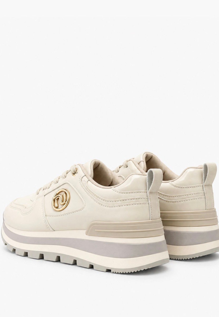 Μπεζ chunky sneakers με χρυσή λεπτομέρεια - Image 2